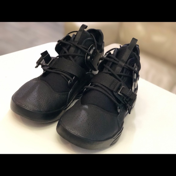 🛑SOLD🛑Nike Airmax 270 Triple Black AH6772-010 - Picture 3 of 8